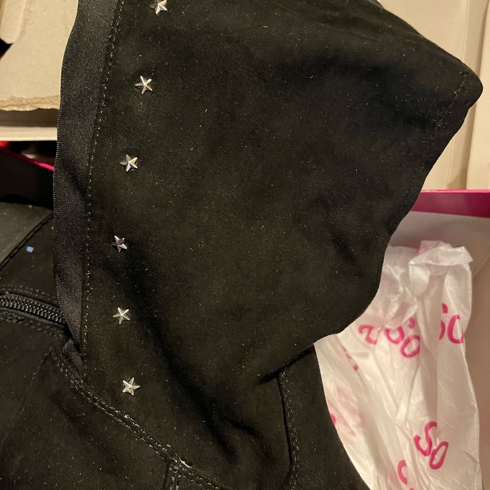 Girls boots